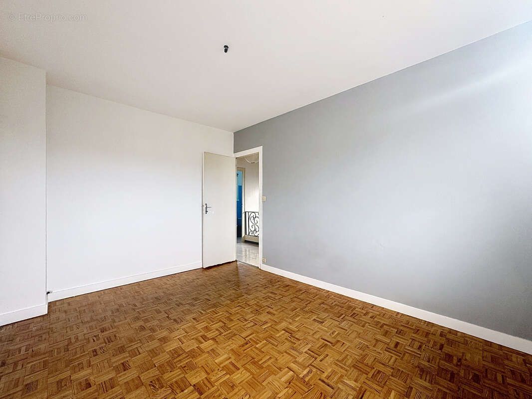 BEGLES A VENDRE  Maison à étage avec jardin et garage - photo 12