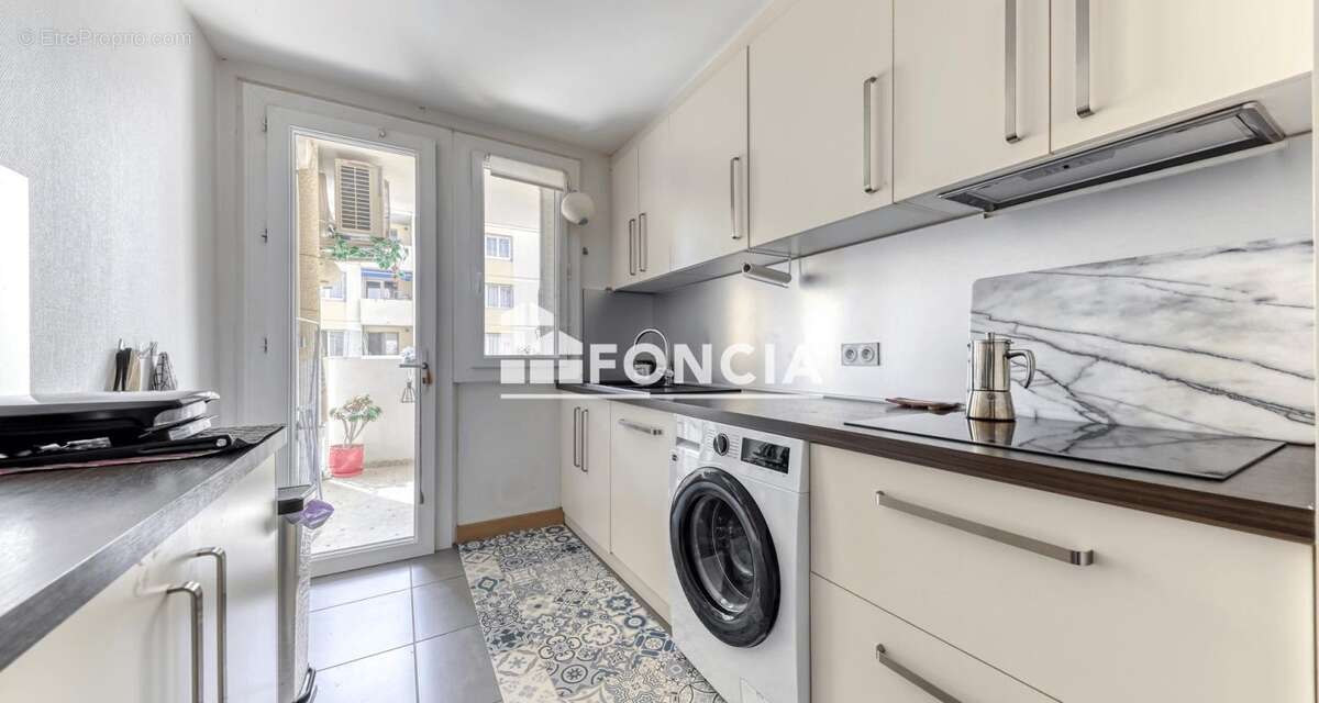 Appartement à LYON-7E