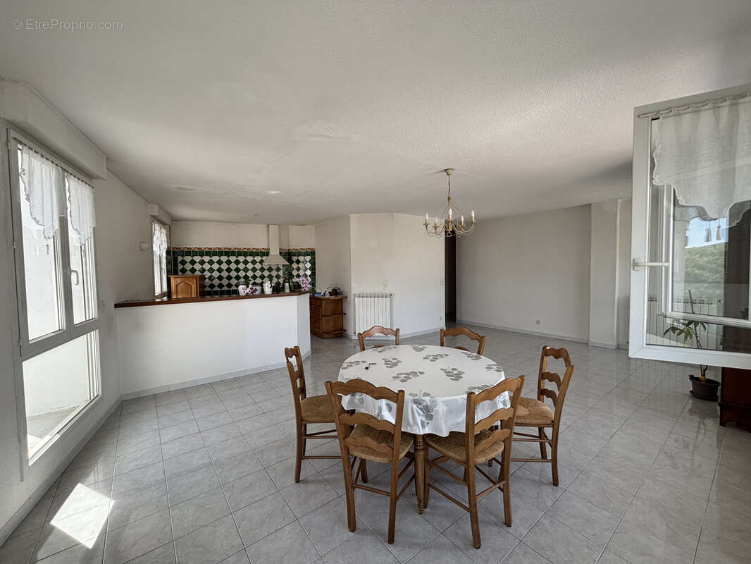 Appartement à GANGES