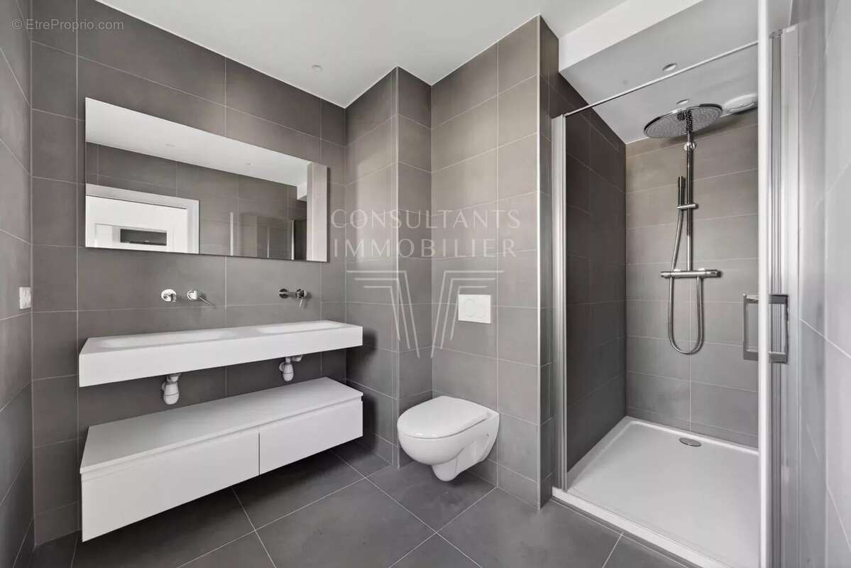 Appartement à PARIS-15E