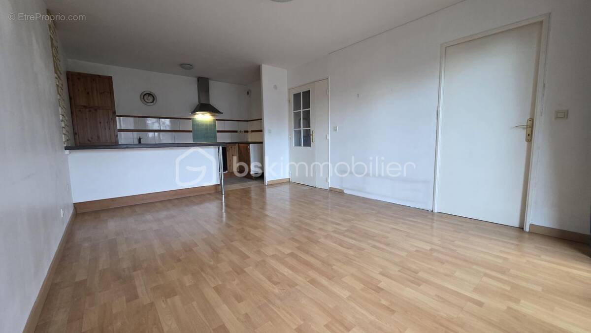 Appartement à CORBEIL-ESSONNES