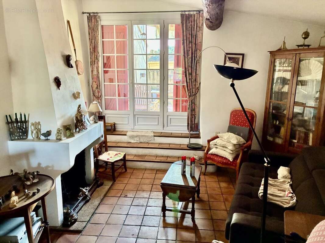 Maison à MEYRARGUES