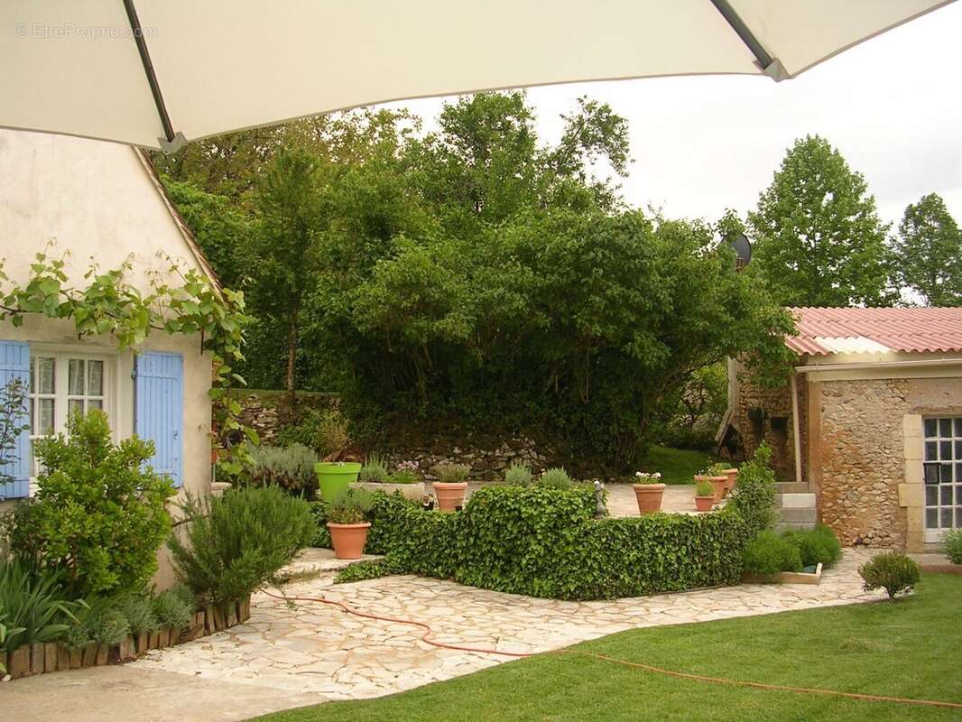 DEPENDANCE POOL OPEN - Maison à LE BUGUE