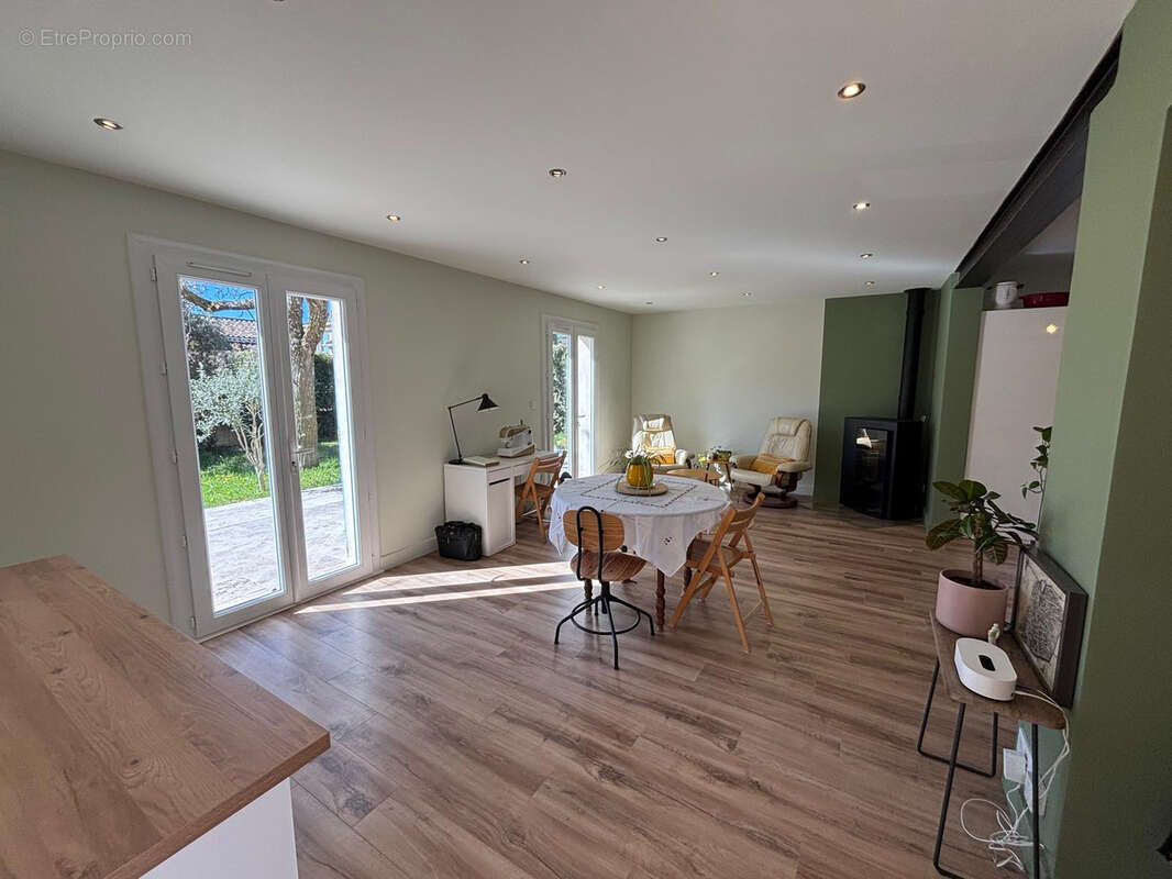 Maison à PERNES-LES-FONTAINES