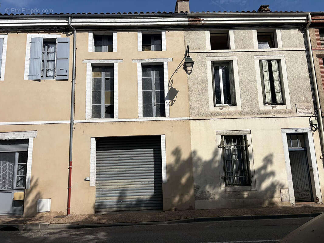 Parking à MOISSAC