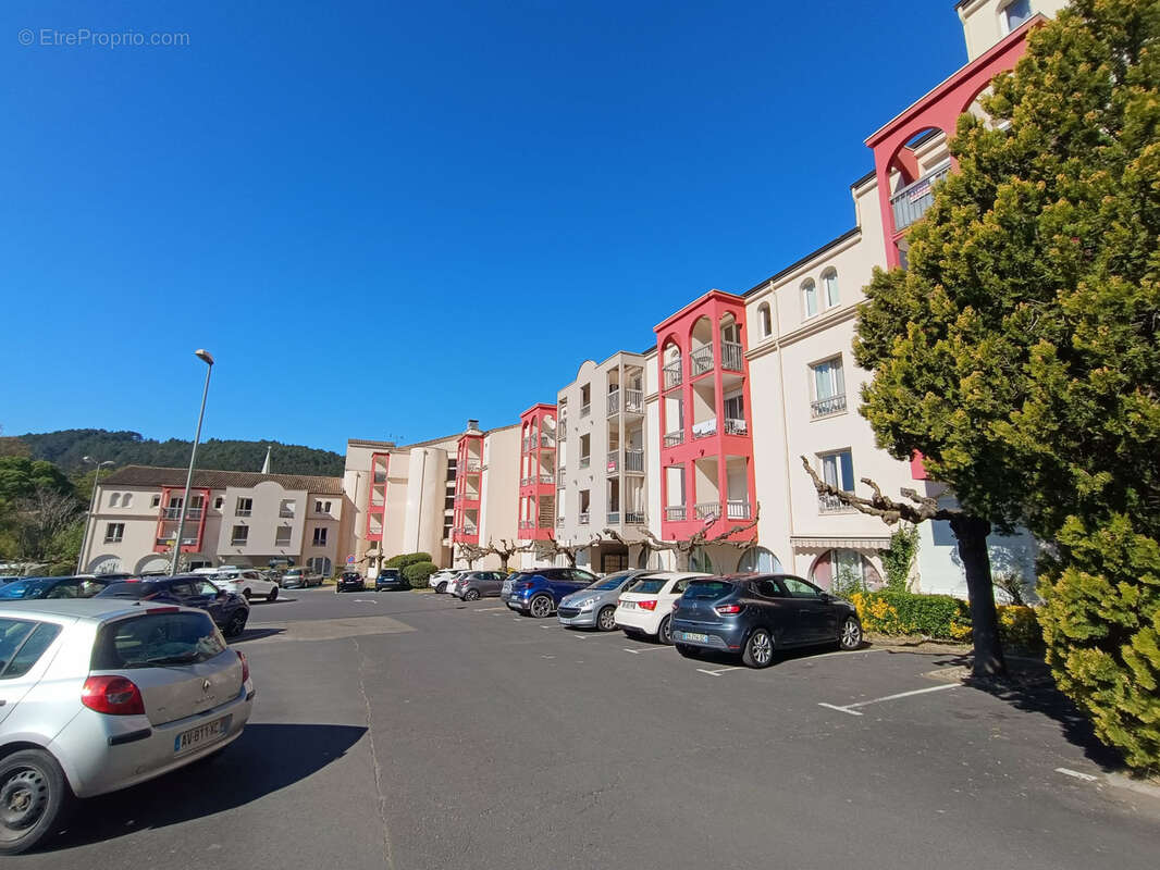 Appartement à LAMALOU-LES-BAINS