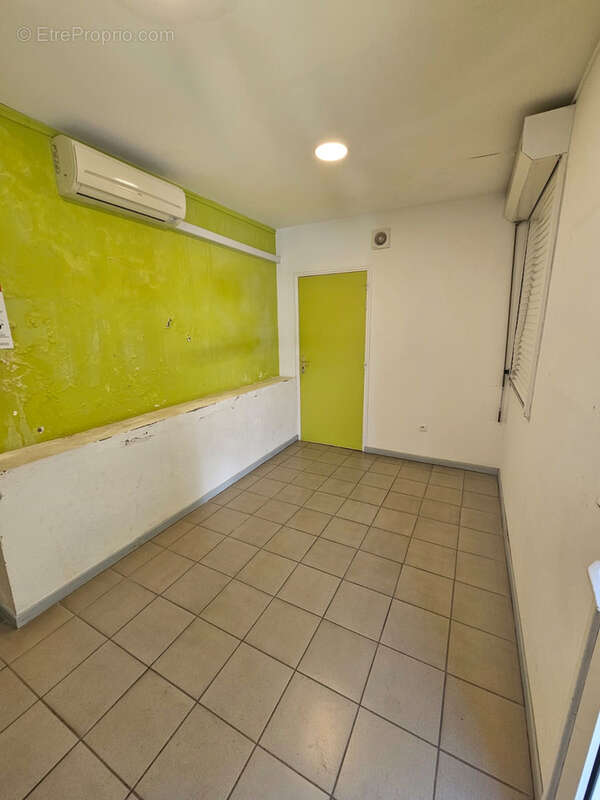 Commerce à LE PRECHEUR