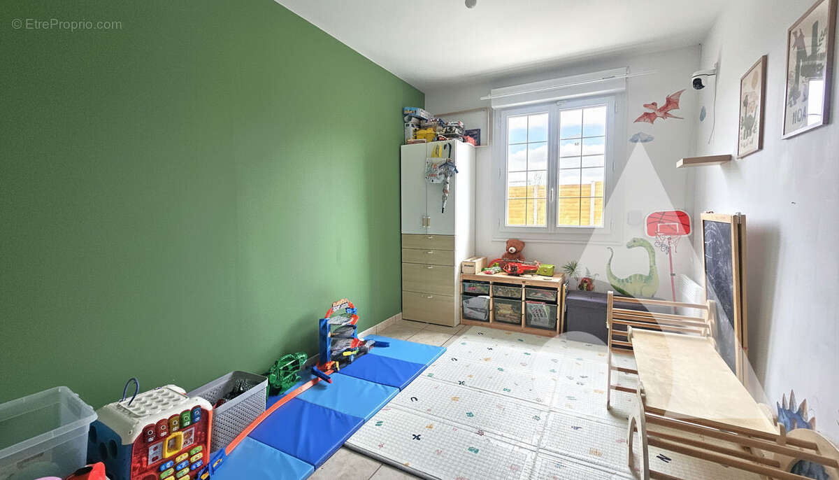 Maison à ESTREES-SAINT-DENIS