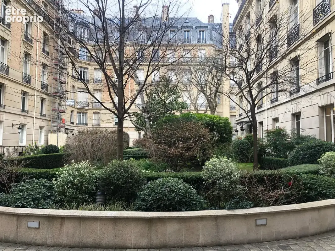 Studio meublé avenue montaigne immeuble de grand standing - photo 2