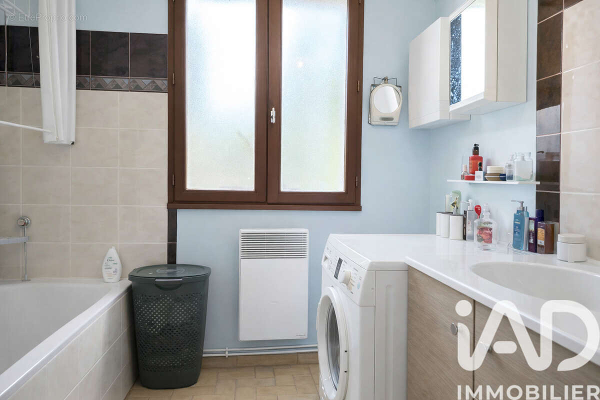 Maison 85 m² à Chassors  - photo 8