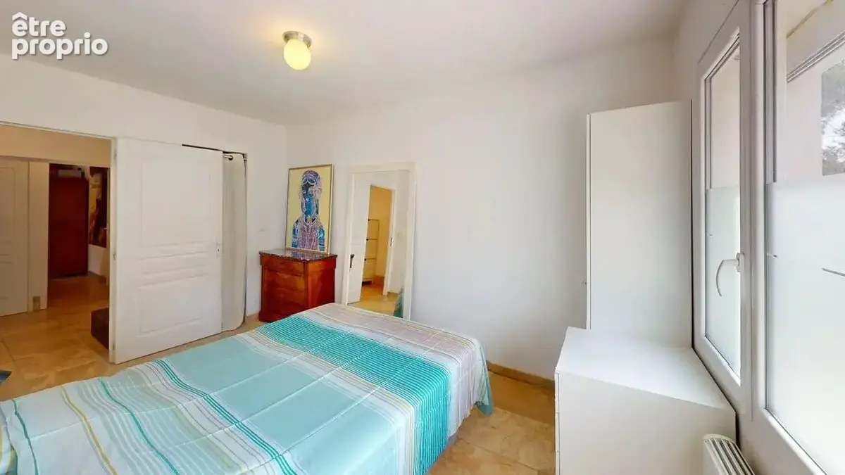 Martigues – Propriété de charme rénovée avec 2 maisons, grand jardin et dépendance - photo 10