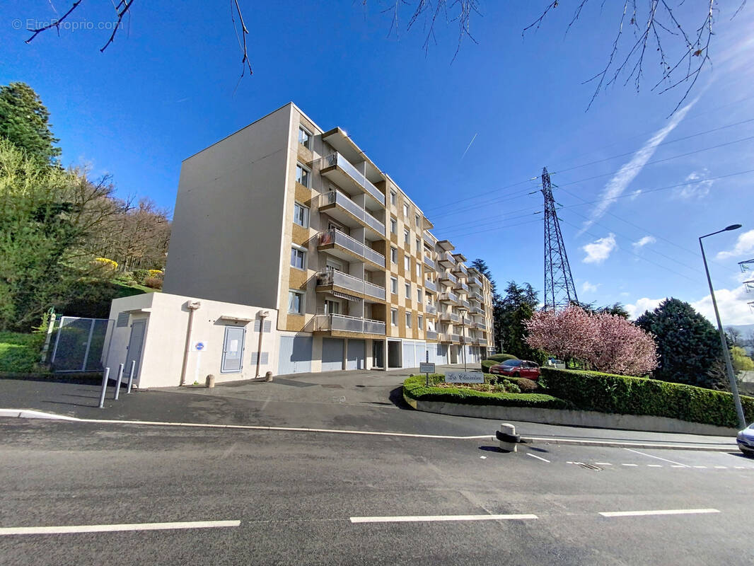 Appartement à SAINT-ETIENNE