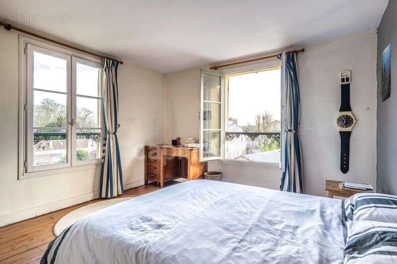 Maison à LOUVECIENNES