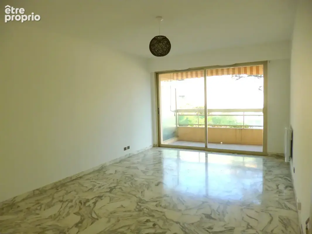 NICE OUEST Corniche Fleurie : Confortable 2 pièces 55m2 au Calme Parking et Cave - photo 2