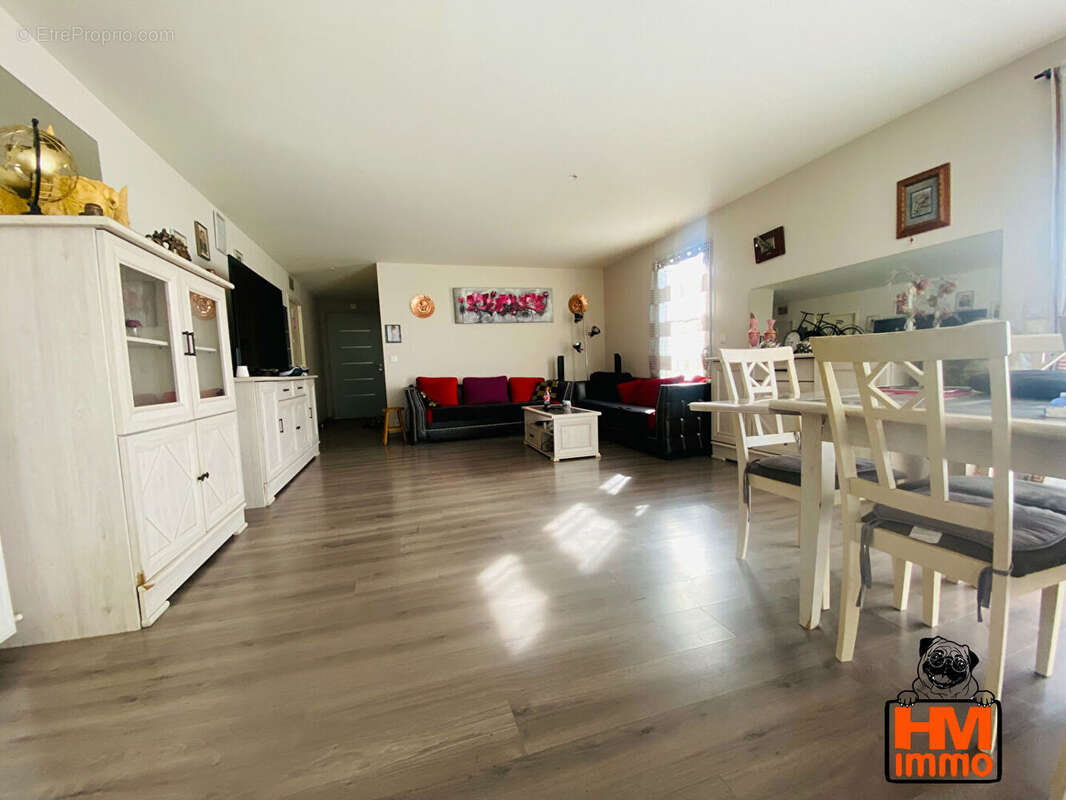 Maison à CONDAT-SUR-VIENNE