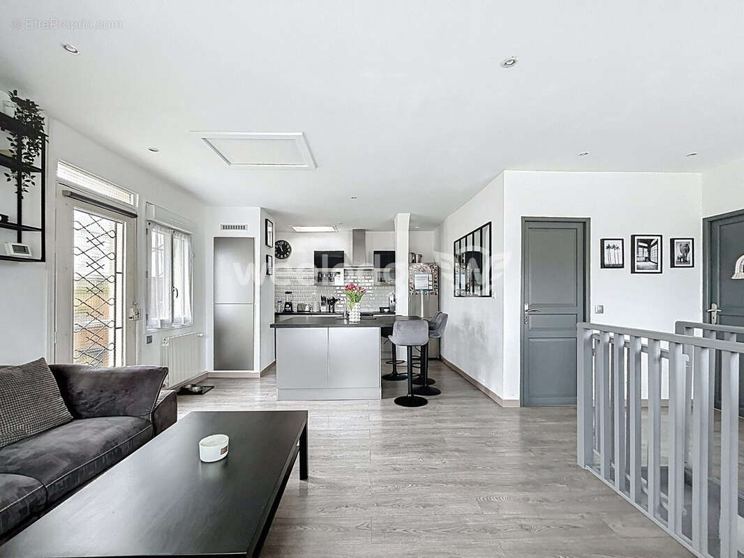 Maison à SAINT-OUEN-L'AUMONE