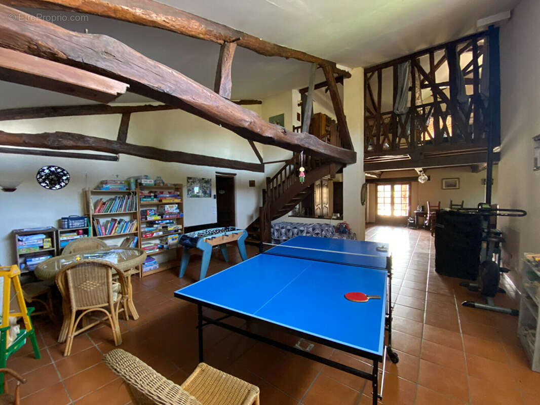 Maison 320 m² à Montegut-Arros  - photo 7