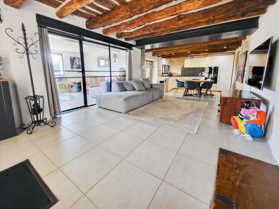 Appartement à CABRIES