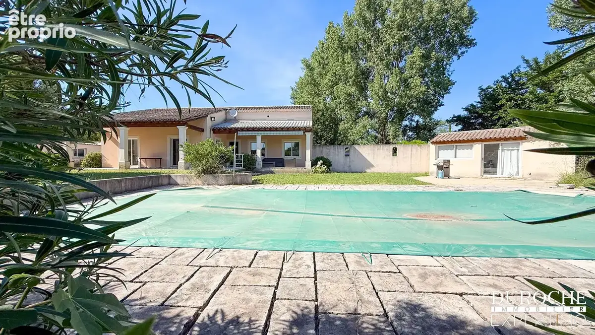 Piolenc, quartier résidentiel,  maison de plain-pied avec piscine et dépendances sur parcelle de plus de 2500m - photo 21