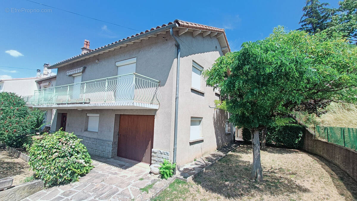 Maison à CREISSELS