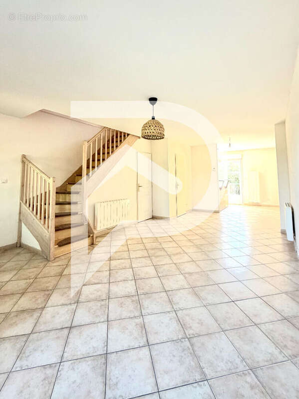 Appartement à CHANTEAU