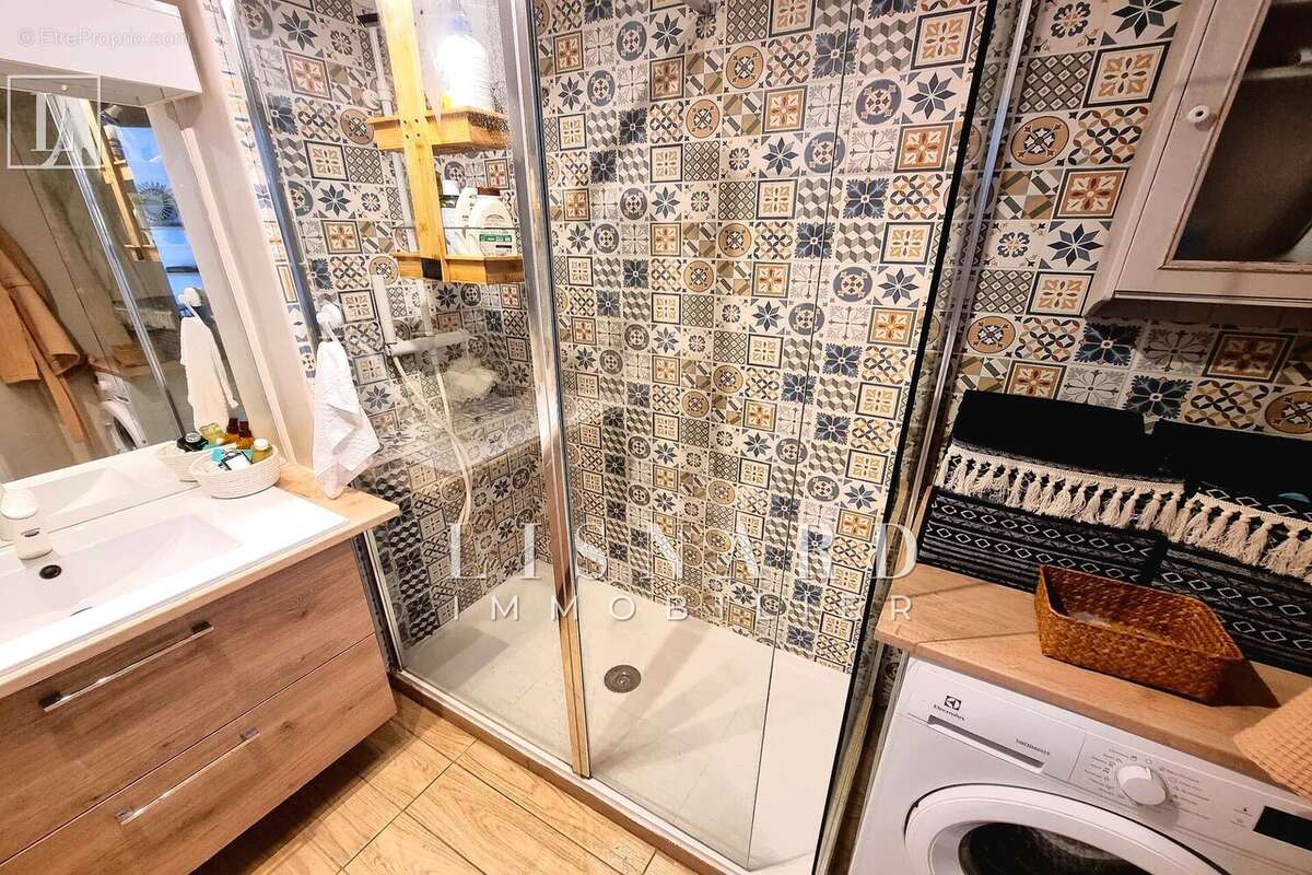 Appartement à VALLAURIS