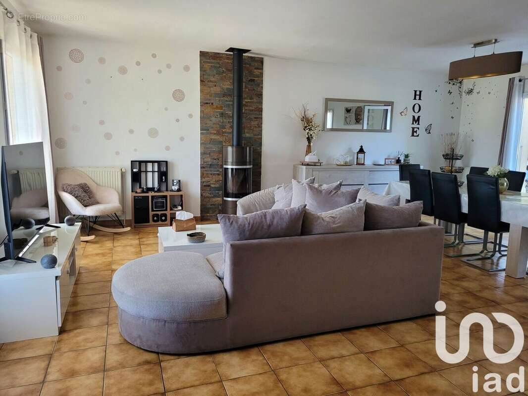 Maison 115 m² à Alloue  - photo 6