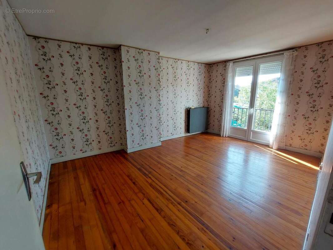 20250618103356 - Maison à SAINT-MARTORY