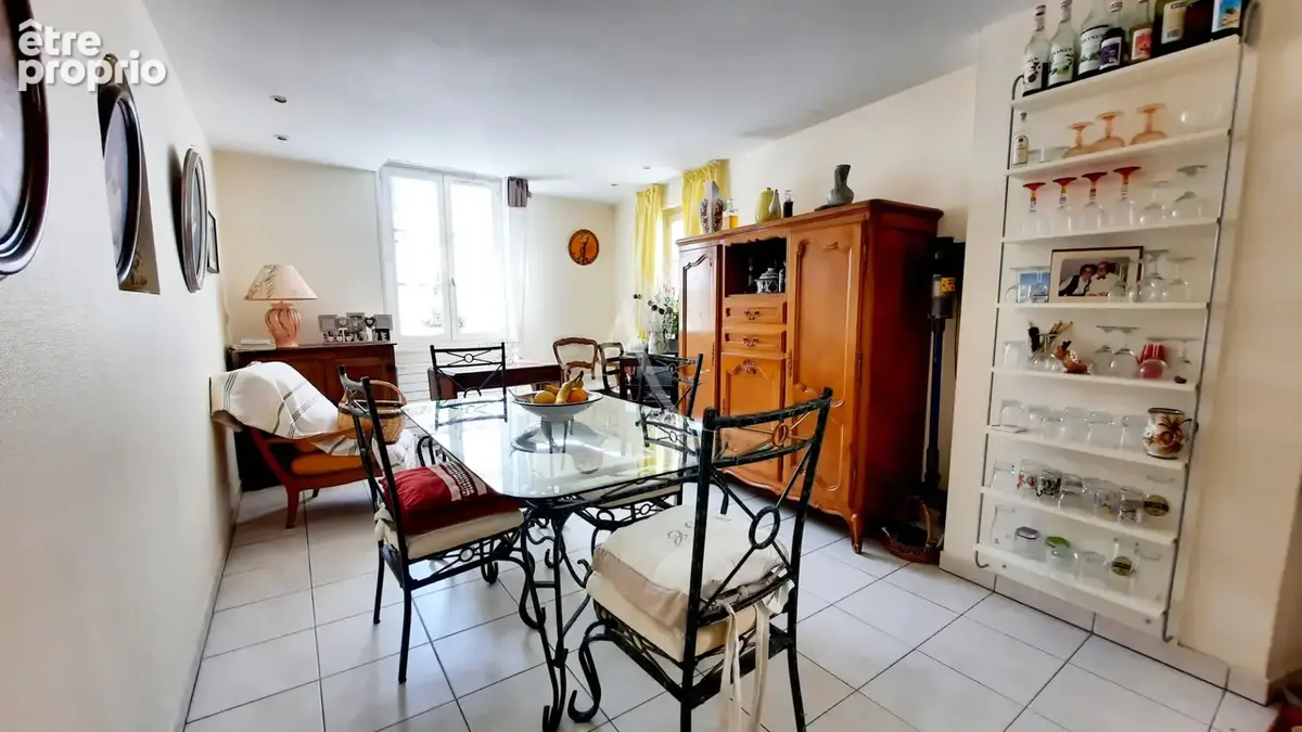 Immeuble de prestige à Saintes - photo 5