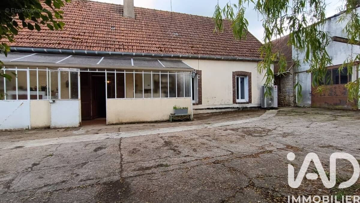 Photo 1 - Maison à BEAUVILLIERS