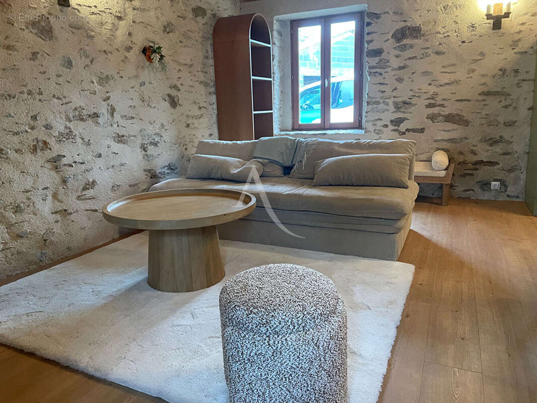 Maison à LA CHAIZE-GIRAUD