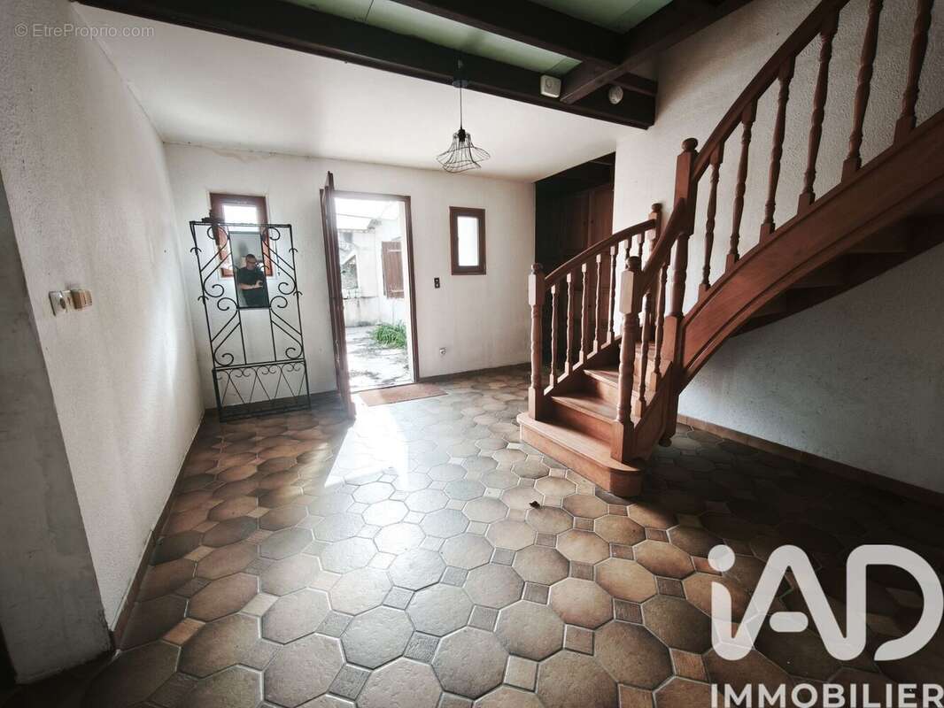 Photo 3 - Maison à LES PEINTURES