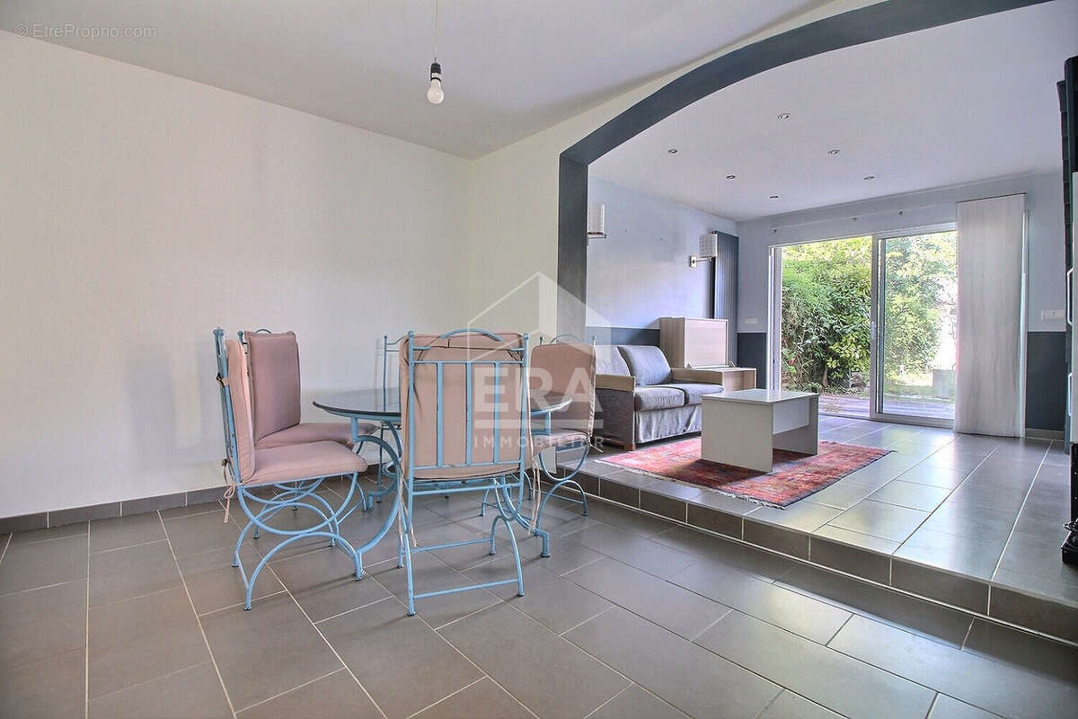 Maison à VILLENEUVE-LA-GARENNE