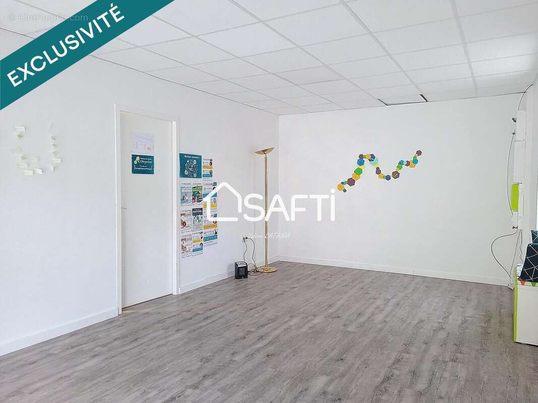 Photo 2 - Commerce à SAINT-LAURENT-DU-PONT