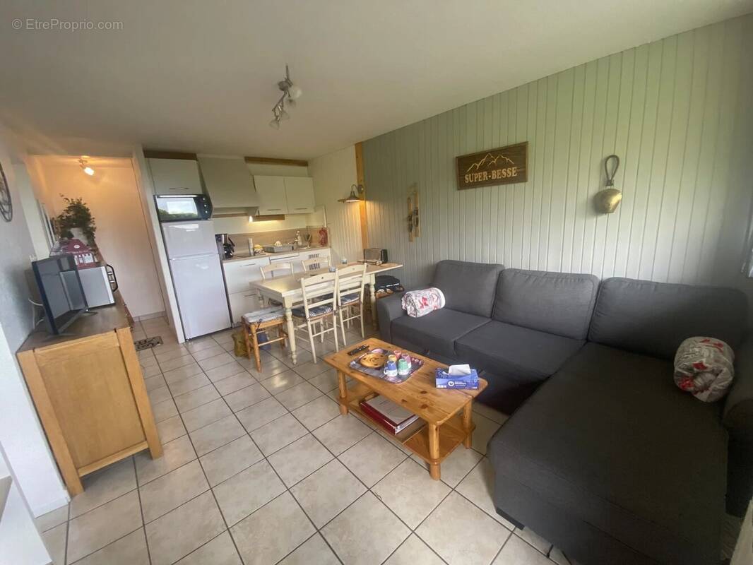 Appartement à COMPAINS