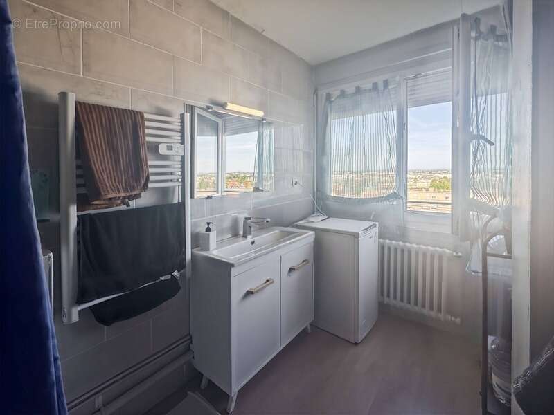 Grand appartement familial de 101 m2- 4 chambres - balcons - Chenôve (21) - photo 5