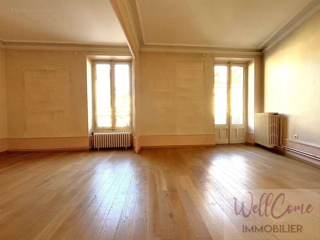 Appartement à AIX-LES-BAINS