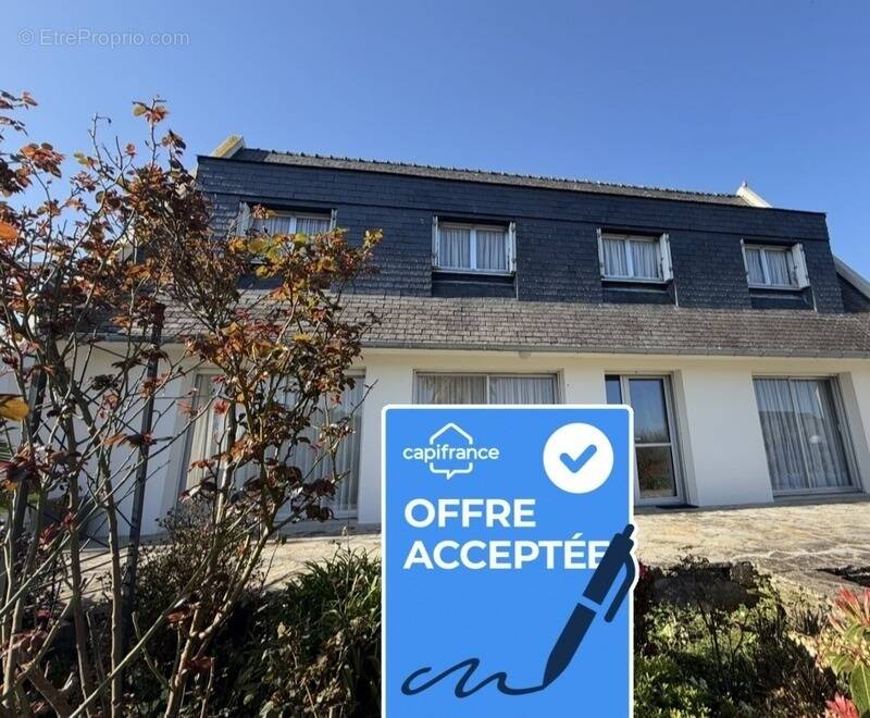 Maison à LE RELECQ-KERHUON