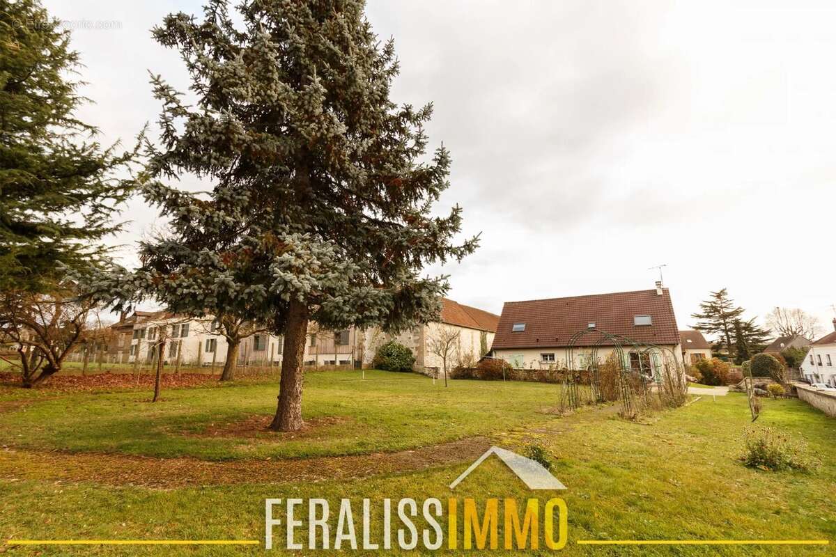 Maison à COURDIMANCHE