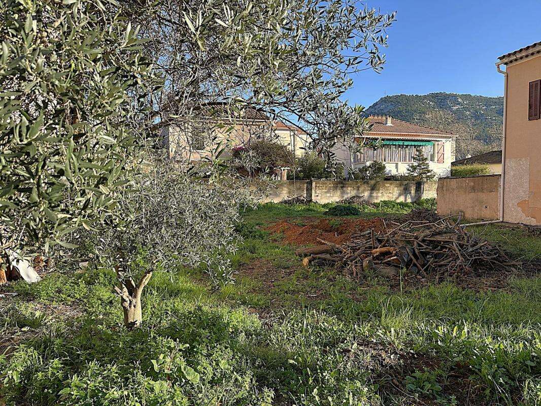 Terrain à TOULON