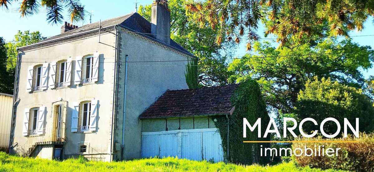 Maison à BONNAT