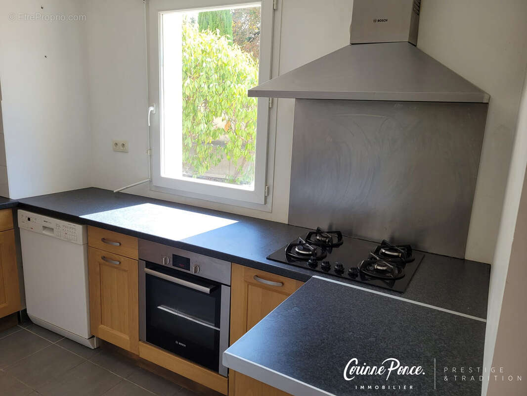 Caissargues appartement en rdc de 65m2 de type 3 renove avec balcon et garage dans residence securisee - photo 4