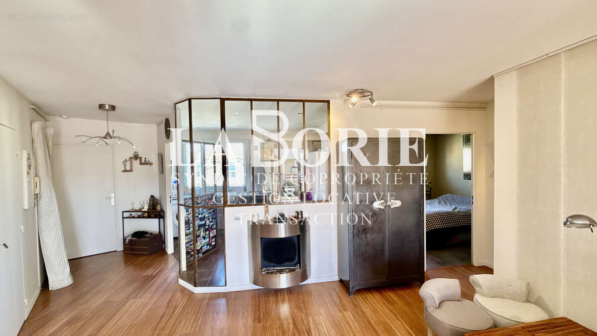 Appartement à VILLENEUVE-LES-AVIGNON