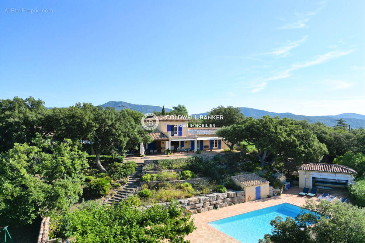 Maison à PLAN-DE-LA-TOUR