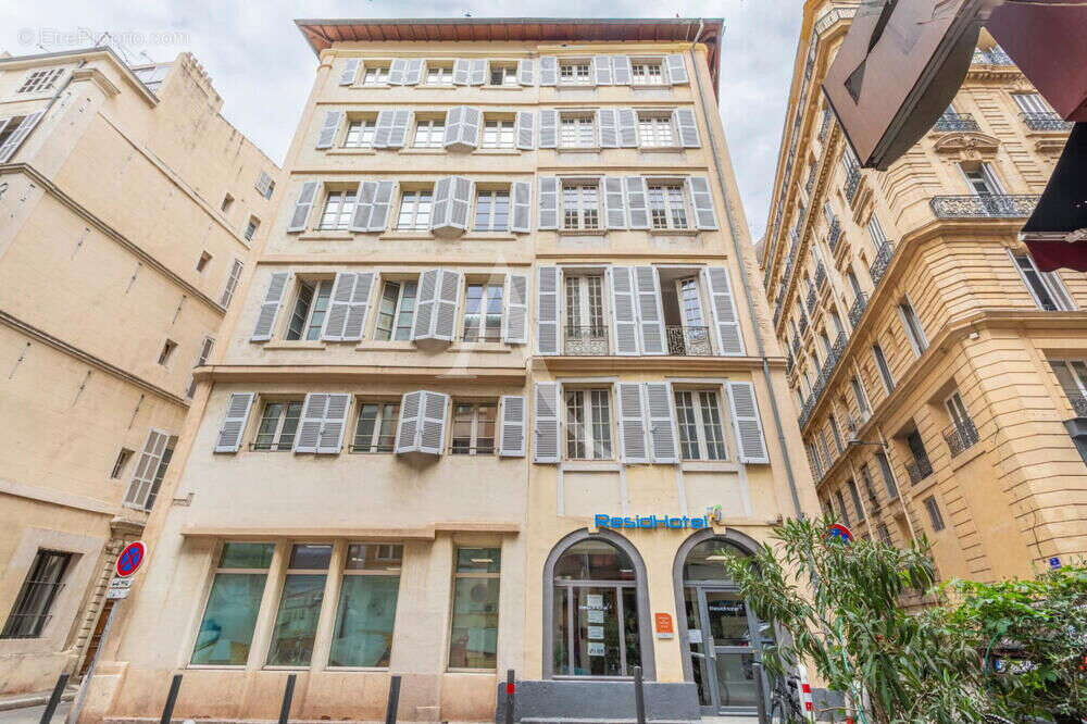Appartement à MARSEILLE-2E