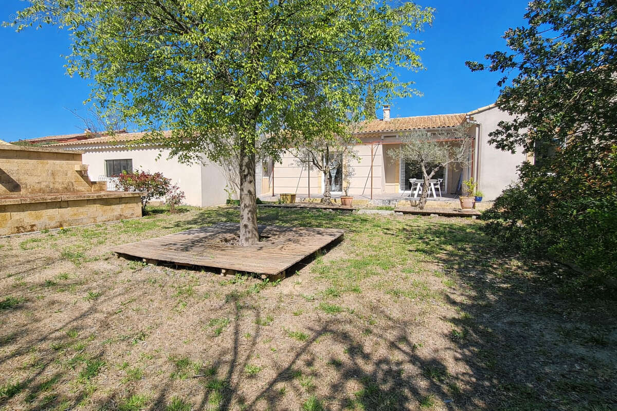 Maison à ROCHEFORT-DU-GARD