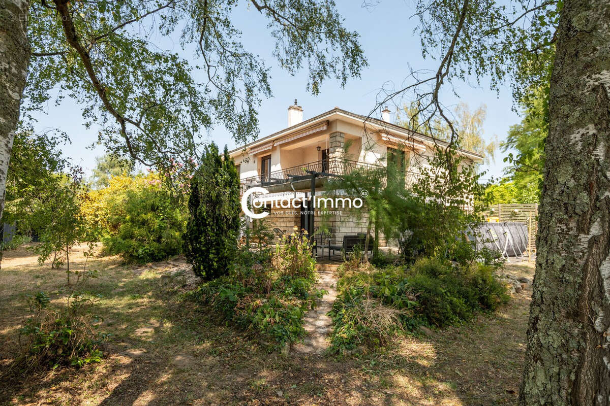 Maison 179 m² à Lezoux  - photo 4