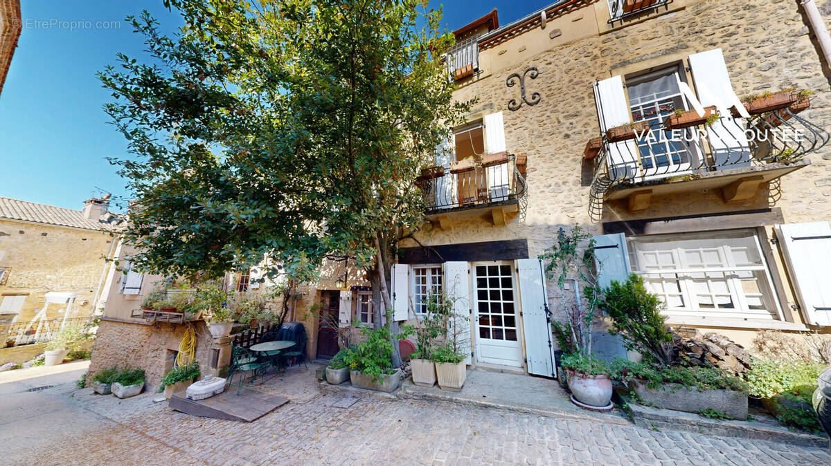 Maison à SALLES-DE-BELVES