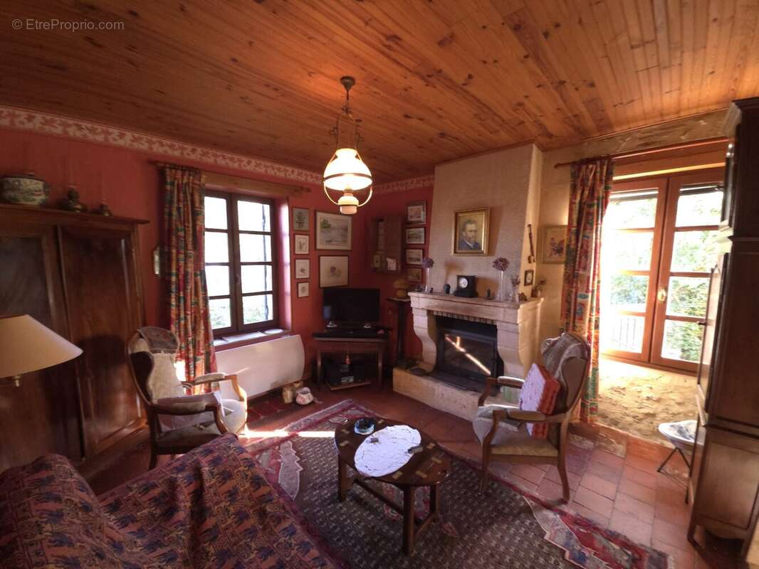 Maison à VELINES