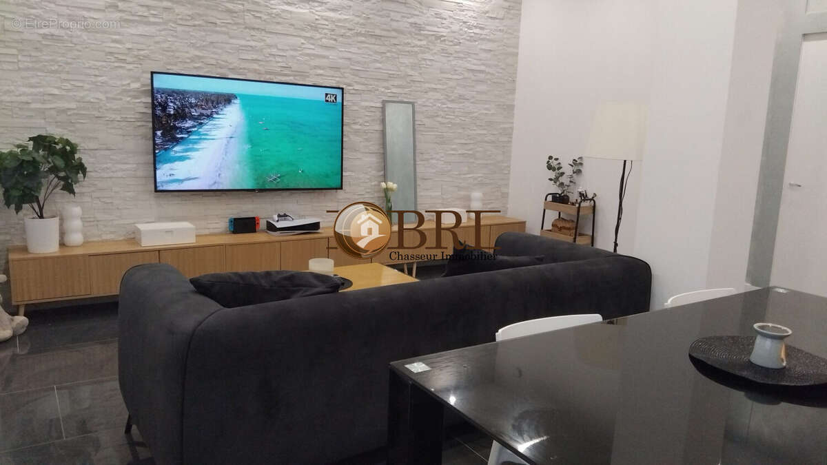 pièce de vie - Appartement à VOIRON